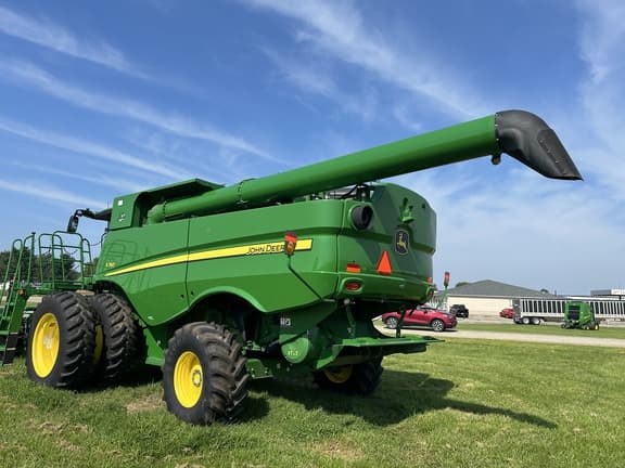 Image of John Deere S760 equipment image 2