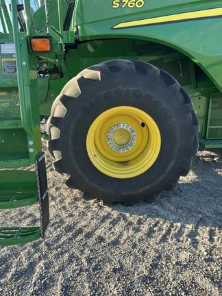 Image of John Deere S760 equipment image 4