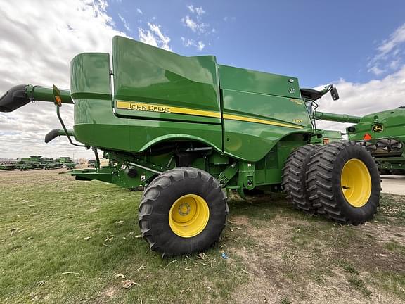 Image of John Deere S760 equipment image 1