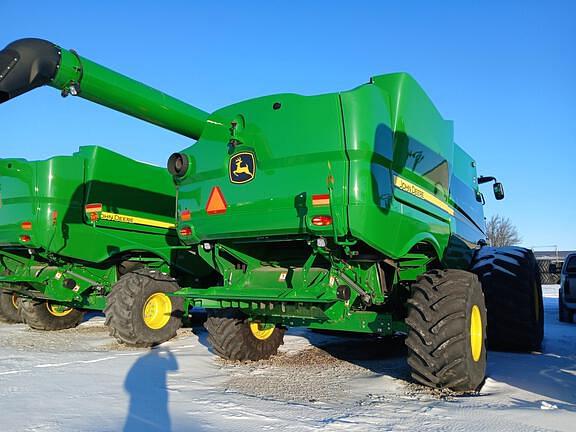 Image of John Deere S760 equipment image 3