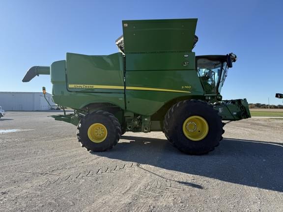 Image of John Deere S760 equipment image 4