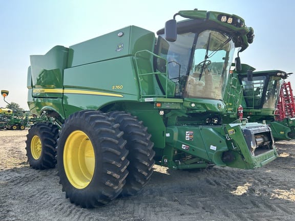 2022 John Deere S760 Equipment Image0