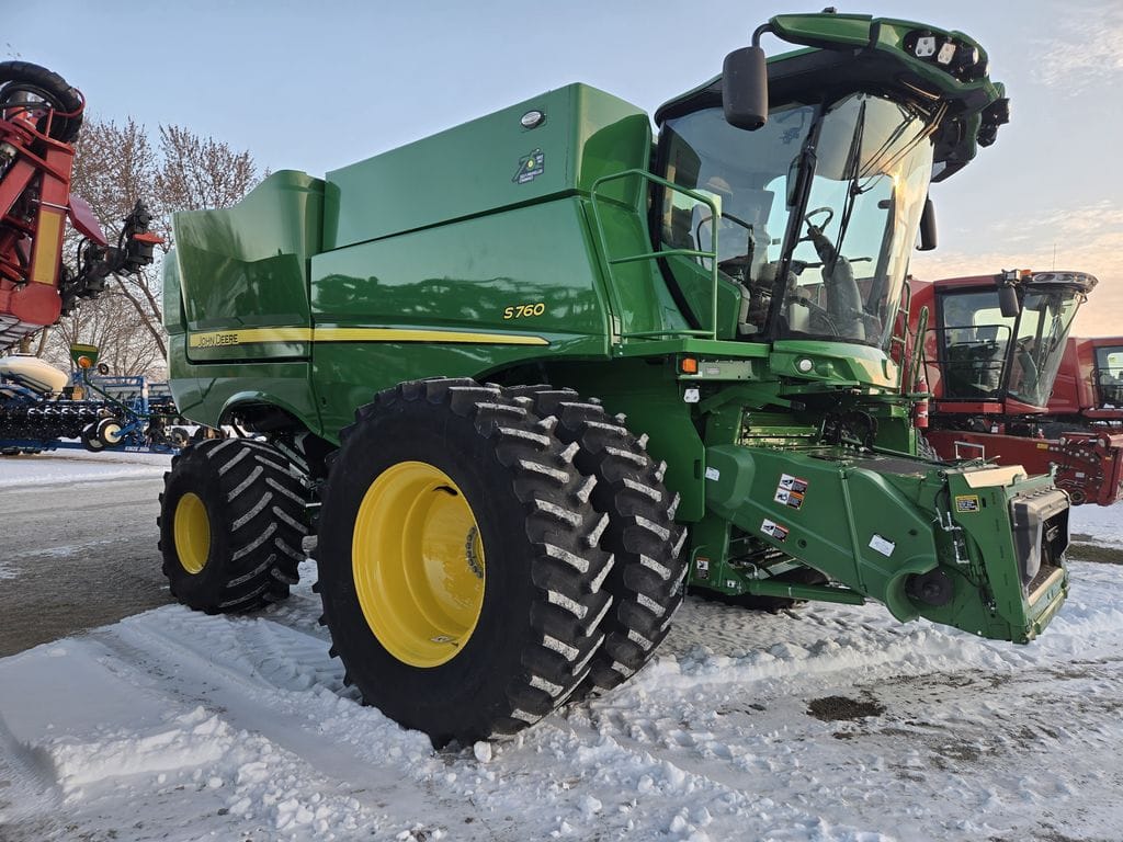 2022 John Deere S760 Equipment Image0