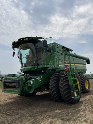Main image John Deere S760