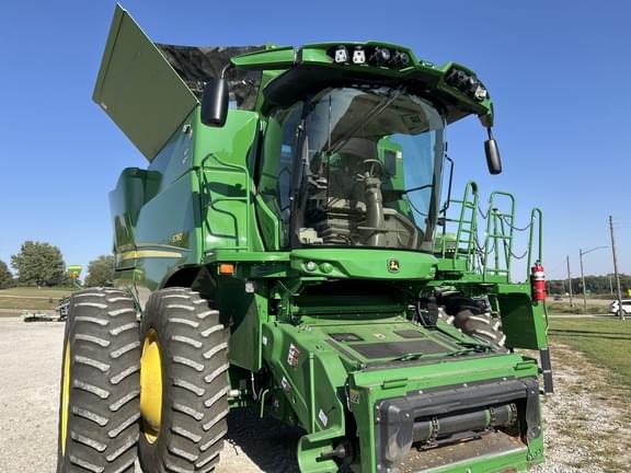 Image of John Deere S760 equipment image 1