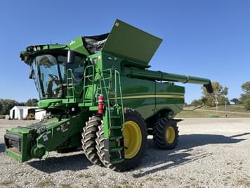 Main image John Deere S760