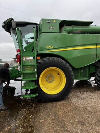 2022 John Deere S760 Equipment Image0