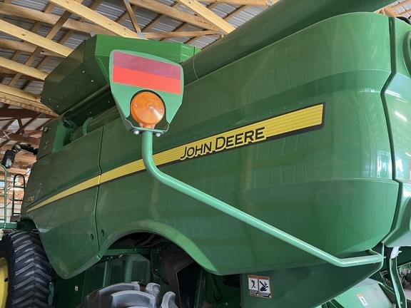 Image of John Deere S760 equipment image 2