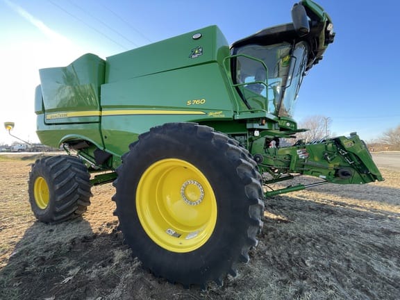 2022 John Deere S760 Equipment Image0