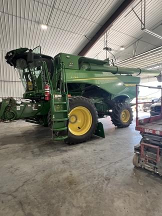 Main image John Deere S760
