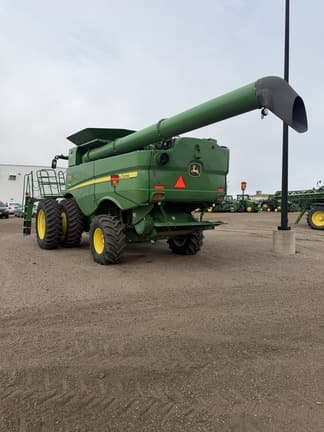 Image of John Deere S760 equipment image 4