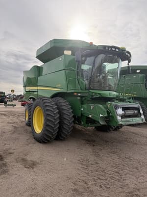 2022 John Deere S760 Image