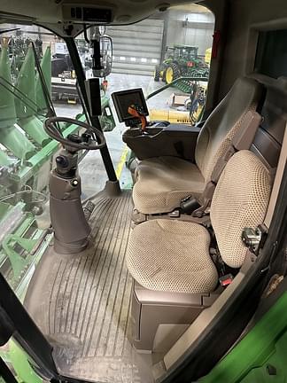 Image of John Deere S760 equipment image 2