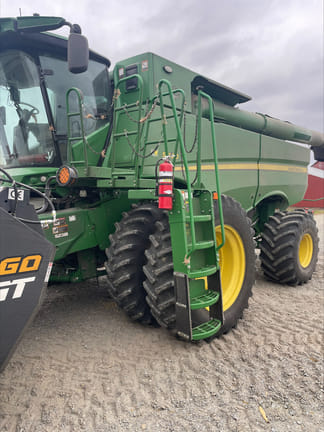 2022 John Deere S760 Equipment Image0