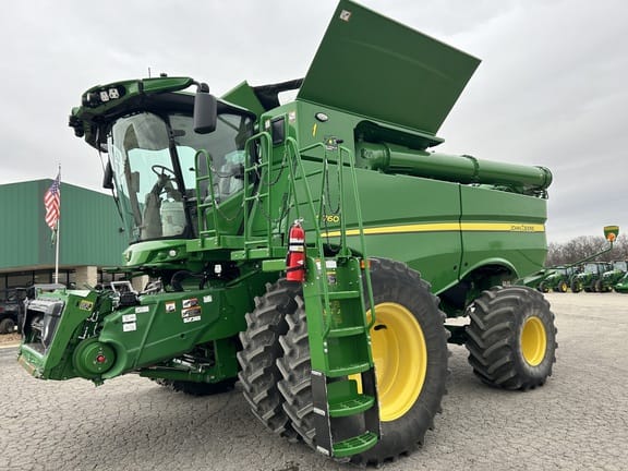Main image John Deere S760