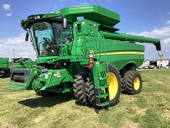 2022 John Deere S760 Equipment Image0