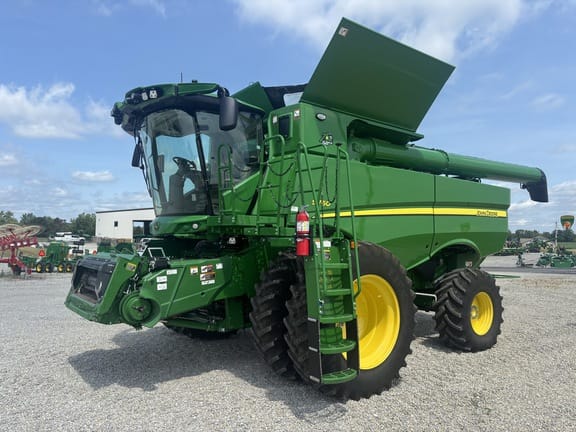 2022 John Deere S760 Equipment Image0