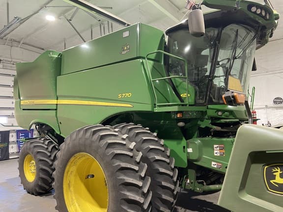 Image of John Deere S770 equipment image 1
