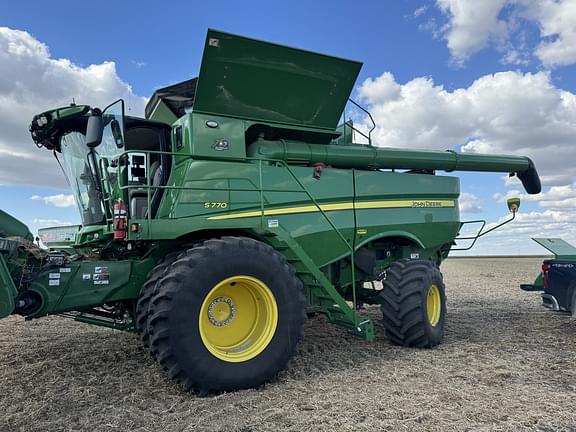 Image of John Deere S770 equipment image 1