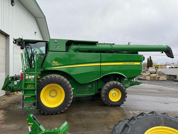 Image of John Deere S770 equipment image 1