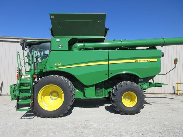 Image of John Deere S770 equipment image 1