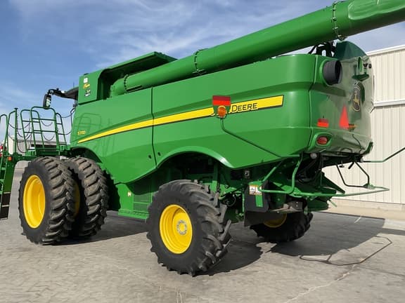 Image of John Deere S770 equipment image 2