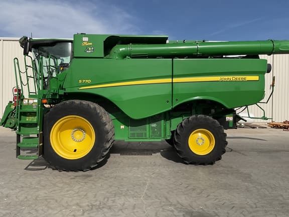 Image of John Deere S770 equipment image 1