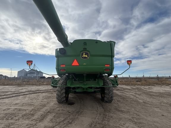 Image of John Deere S770 equipment image 4