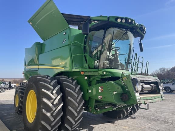 Image of John Deere S770 equipment image 3