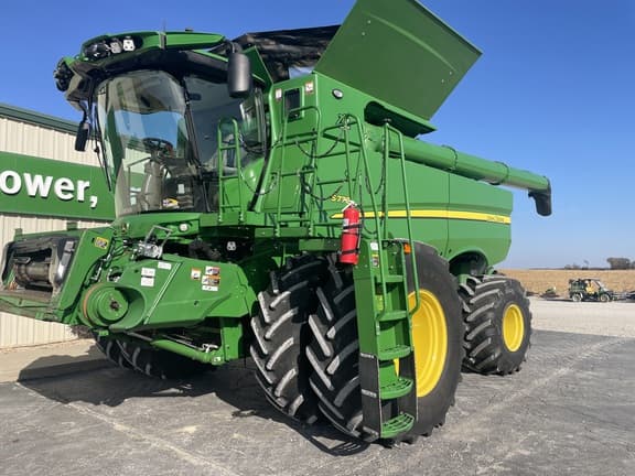 Image of John Deere S770 equipment image 1
