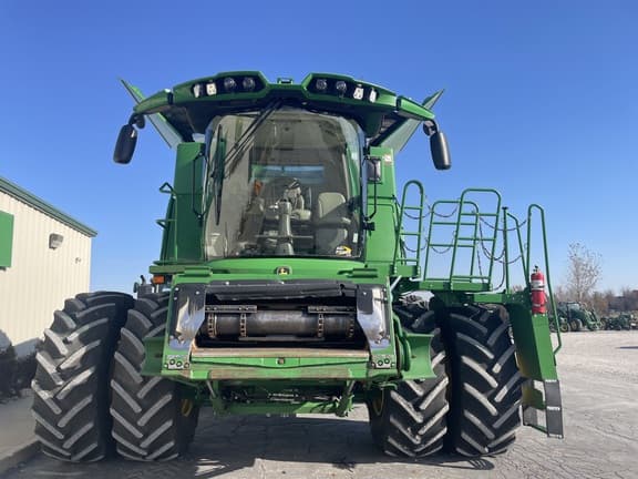 Image of John Deere S770 equipment image 4