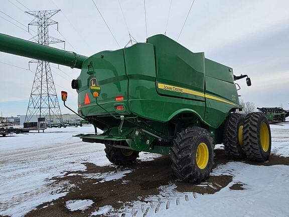 Image of John Deere S770 equipment image 4