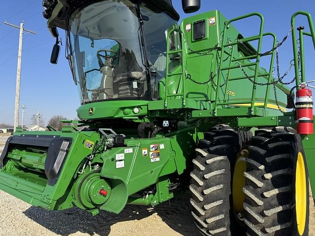 Image of John Deere S770 equipment image 4