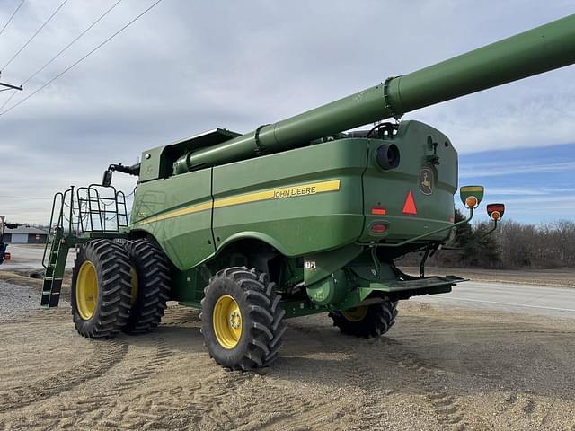 Image of John Deere S770 equipment image 3