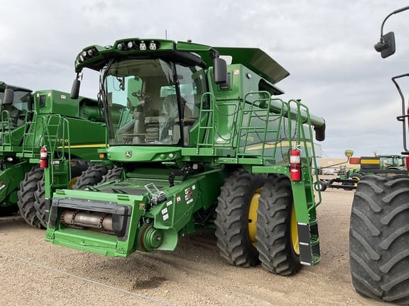 2022 John Deere S770 Equipment Image0