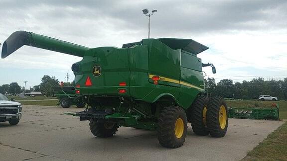 Image of John Deere S770 equipment image 2