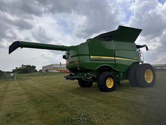 Image of John Deere S770 equipment image 4