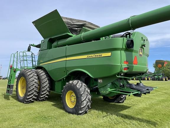 Image of John Deere S770 equipment image 3