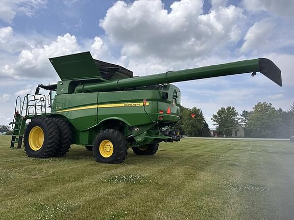 Image of John Deere S770 equipment image 2