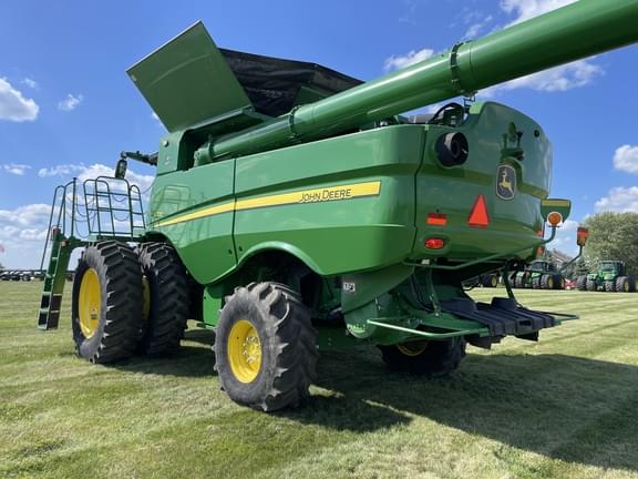 Image of John Deere S770 equipment image 3