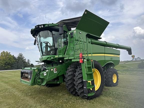 Image of John Deere S770 Primary image