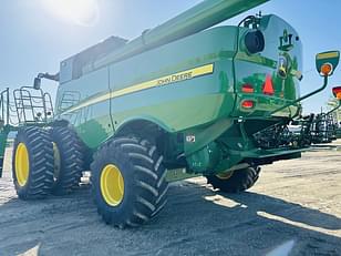 Main image John Deere S770 7