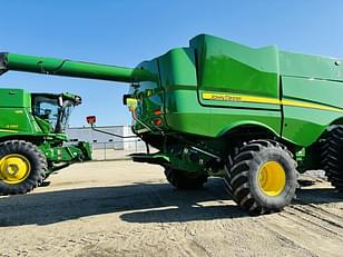 Main image John Deere S770 9