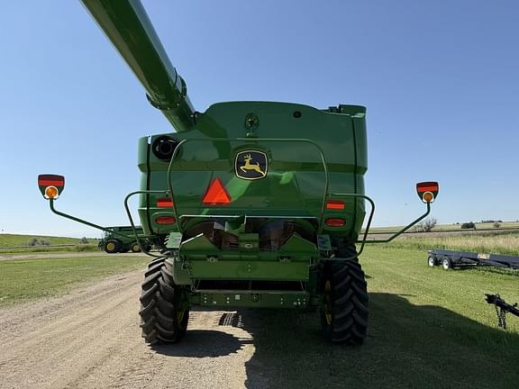 Image of John Deere S770 equipment image 3