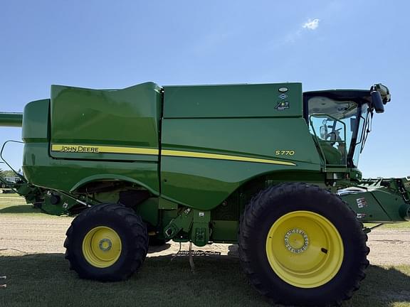 Image of John Deere S770 equipment image 2