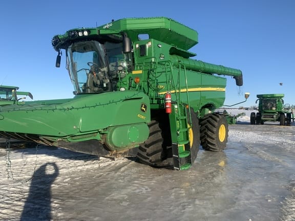 Main image John Deere S770