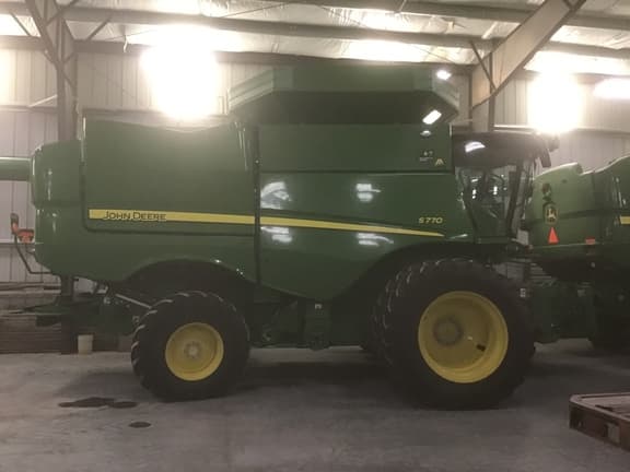 Image of John Deere S770 equipment image 1