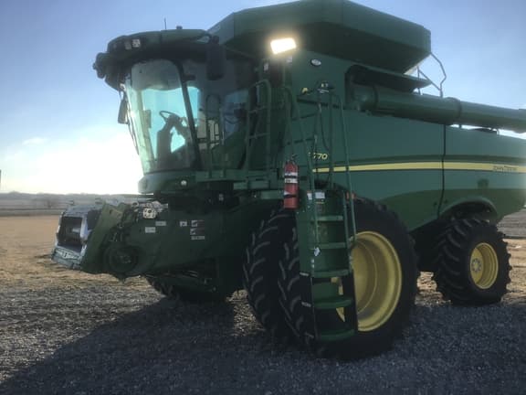 Image of John Deere S770 equipment image 1
