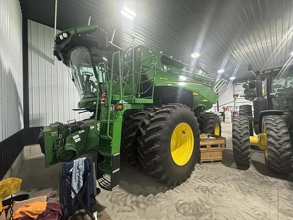 Image of John Deere S770 Primary image
