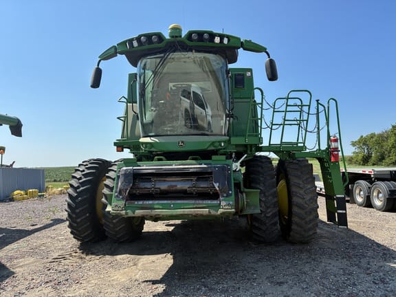 2022 John Deere S770 Equipment Image0